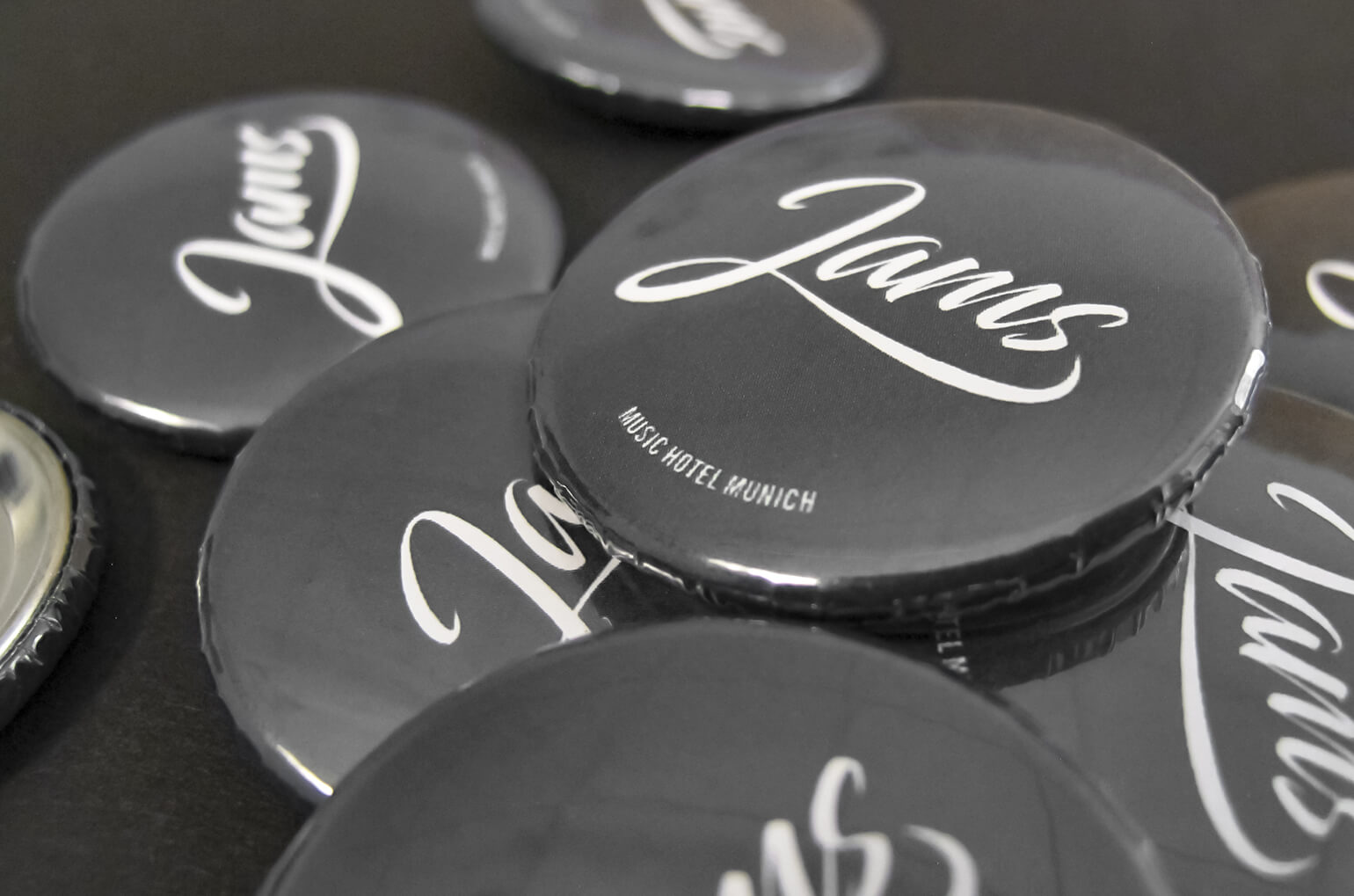 Jams music hotel buttons